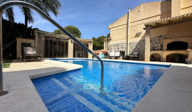 Resale - Villa - Torrevieja - Los Balcones - Los Altos del Edén