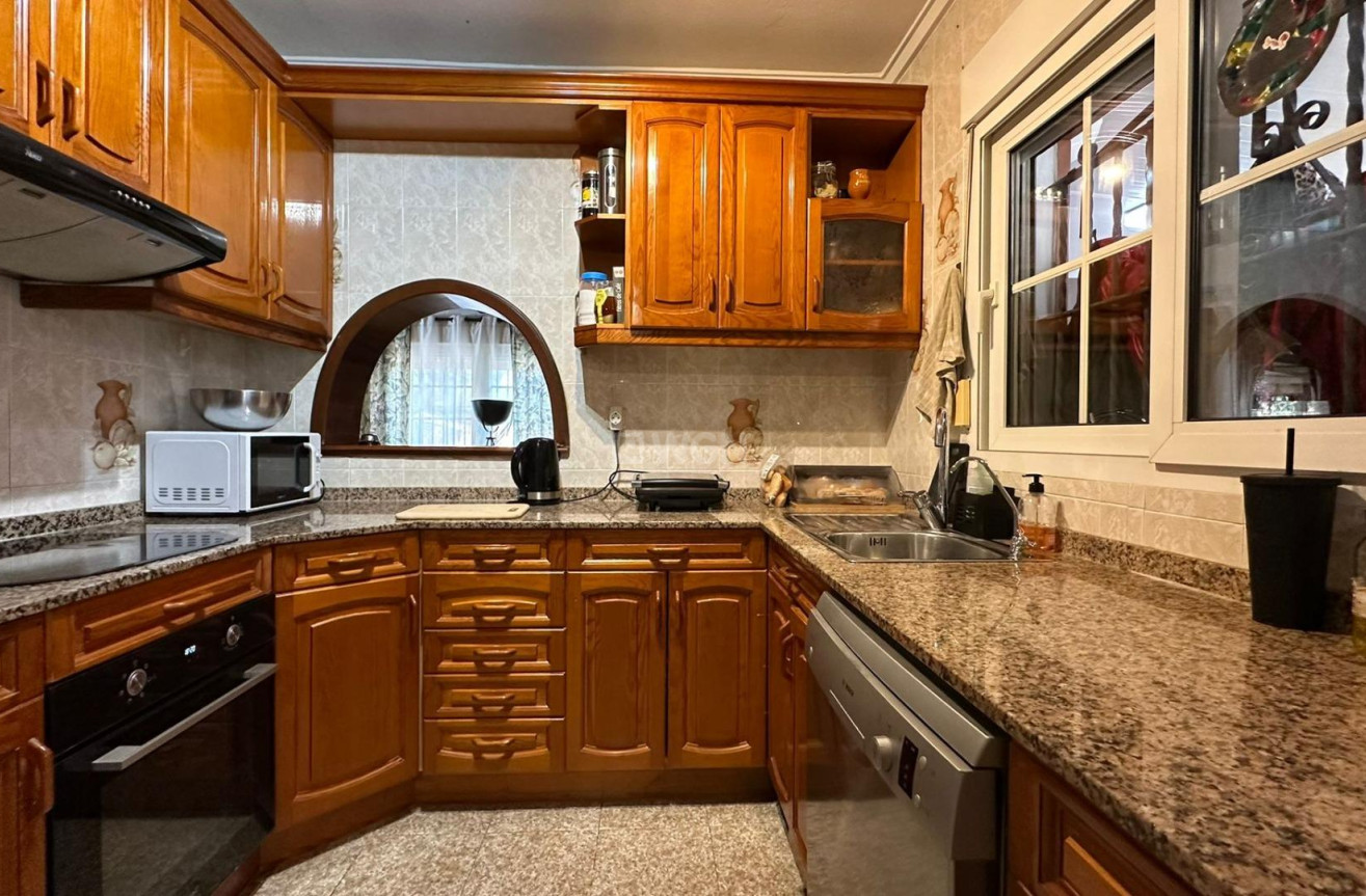 Resale - Villa - Torrevieja - Los Balcones - Los Altos del Edén