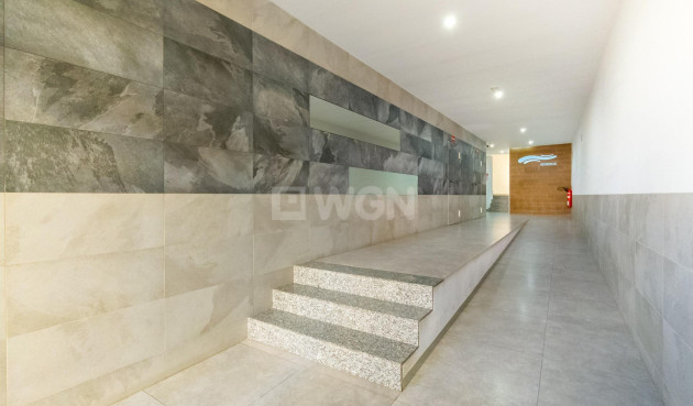 Odsprzedaż - Mieszkanie w bloku - Torrevieja - Estacion De Autobuses