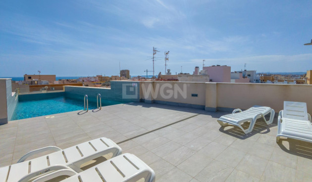 Odsprzedaż - Mieszkanie w bloku - Torrevieja - Estacion De Autobuses