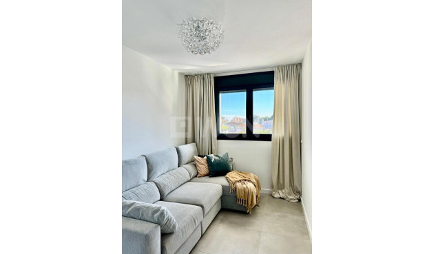 Odsprzedaż - Mieszkanie w bloku - Dehesa de Campoamor - Costa Blanca