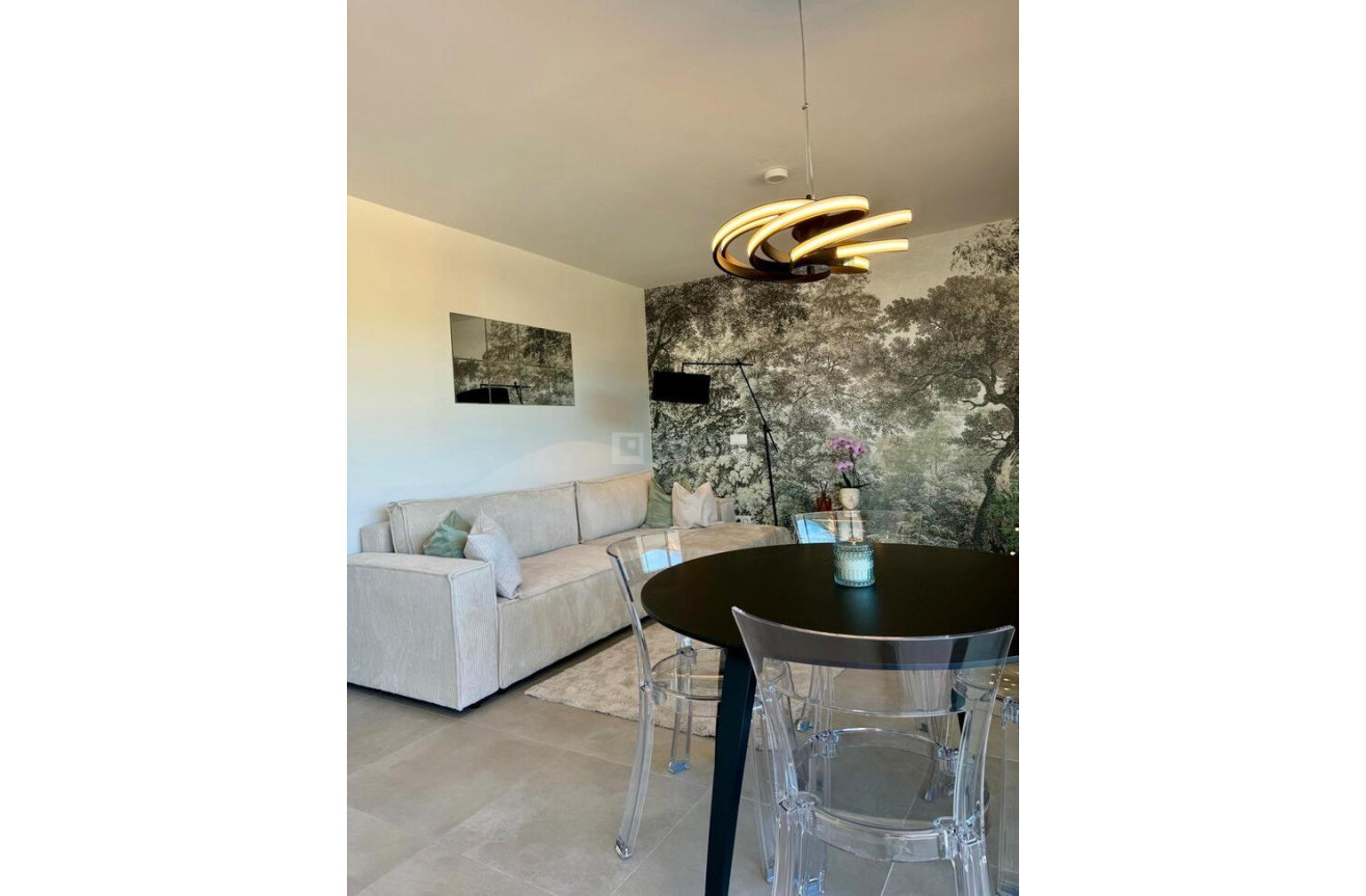 Odsprzedaż - Mieszkanie w bloku - Dehesa de Campoamor - Costa Blanca