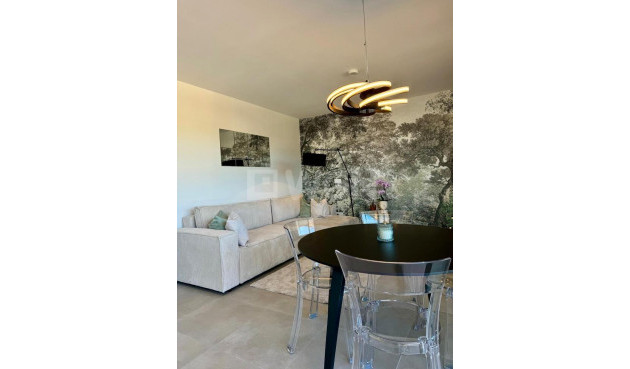 Odsprzedaż - Mieszkanie w bloku - Dehesa de Campoamor - Costa Blanca