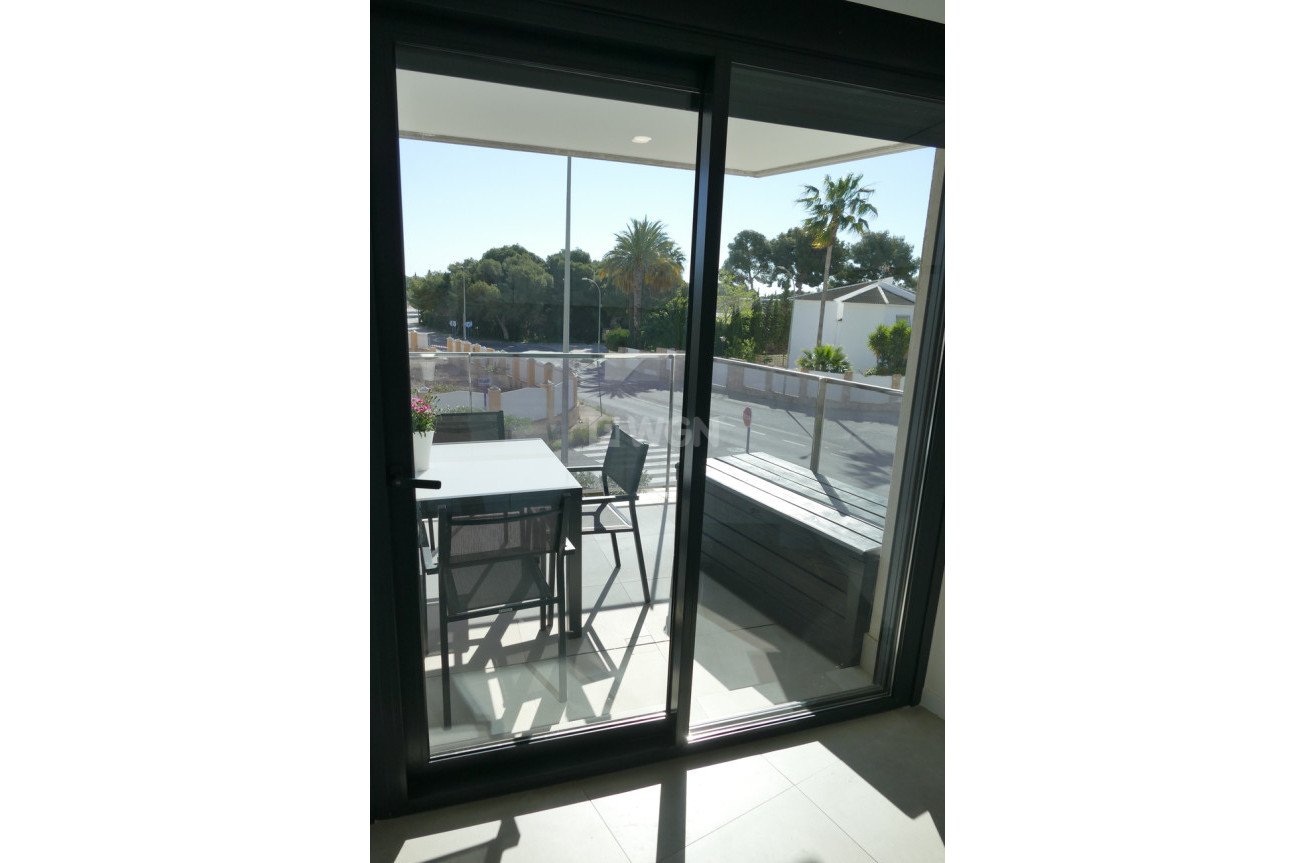 Odsprzedaż - Mieszkanie w bloku - Dehesa de Campoamor - Costa Blanca