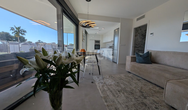 Odsprzedaż - Mieszkanie w bloku - Dehesa de Campoamor - Costa Blanca