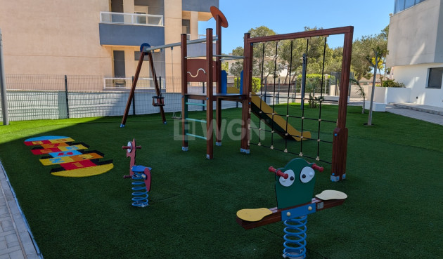 Odsprzedaż - Mieszkanie w bloku - Dehesa de Campoamor - Costa Blanca
