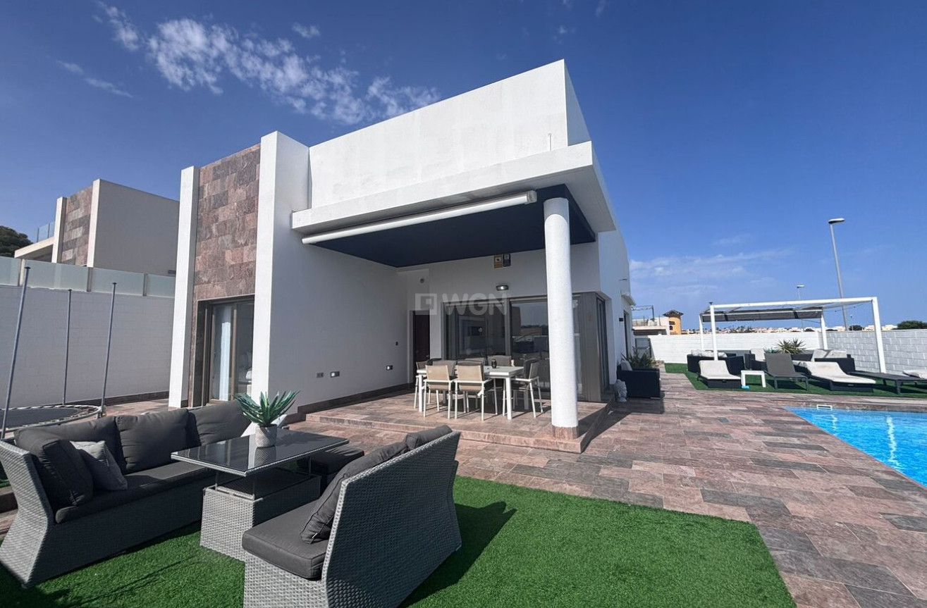 Odsprzedaż - Villa - Villamartin - Costa Blanca