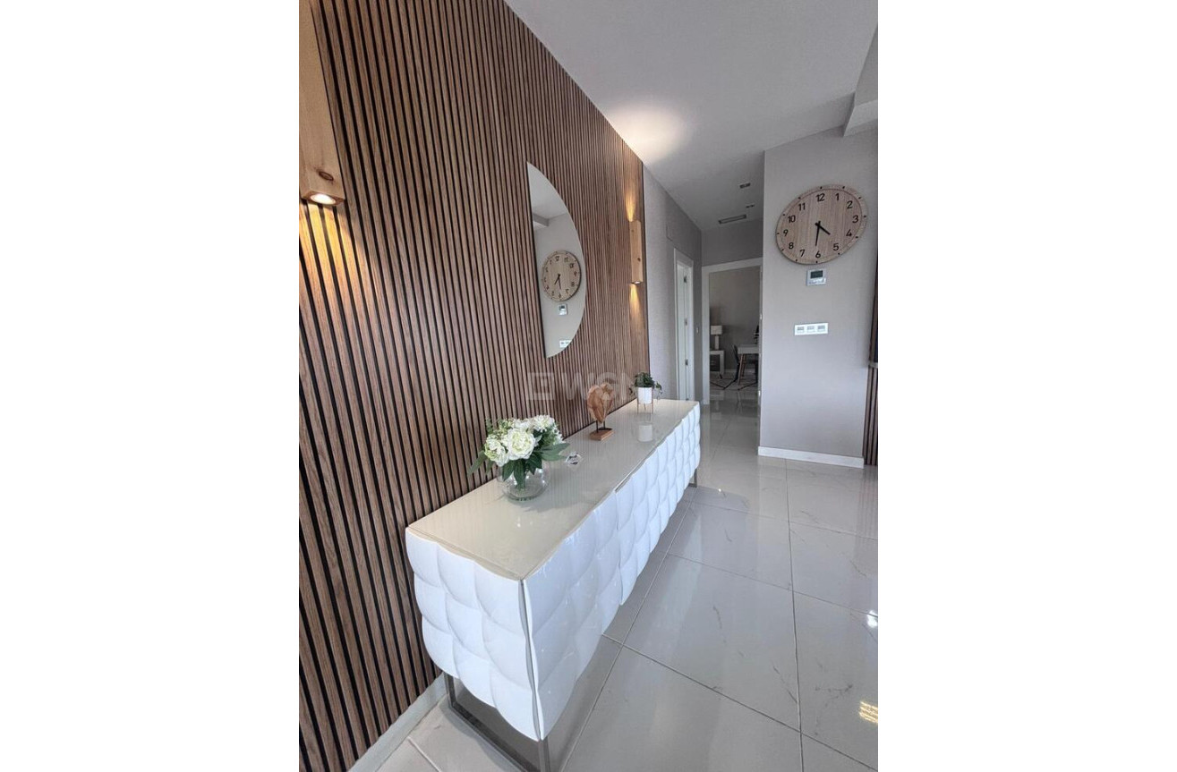 Odsprzedaż - Villa - Villamartin - Costa Blanca