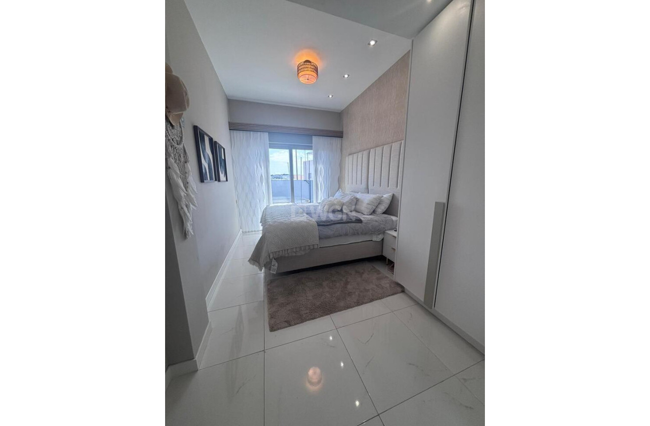 Odsprzedaż - Villa - Villamartin - Costa Blanca