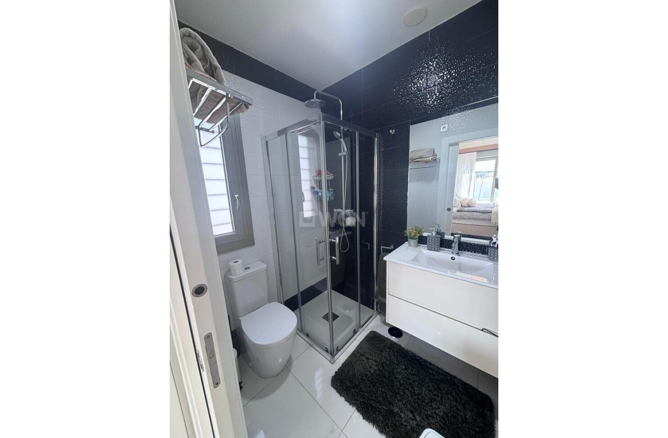 Odsprzedaż - Villa - Villamartin - Costa Blanca