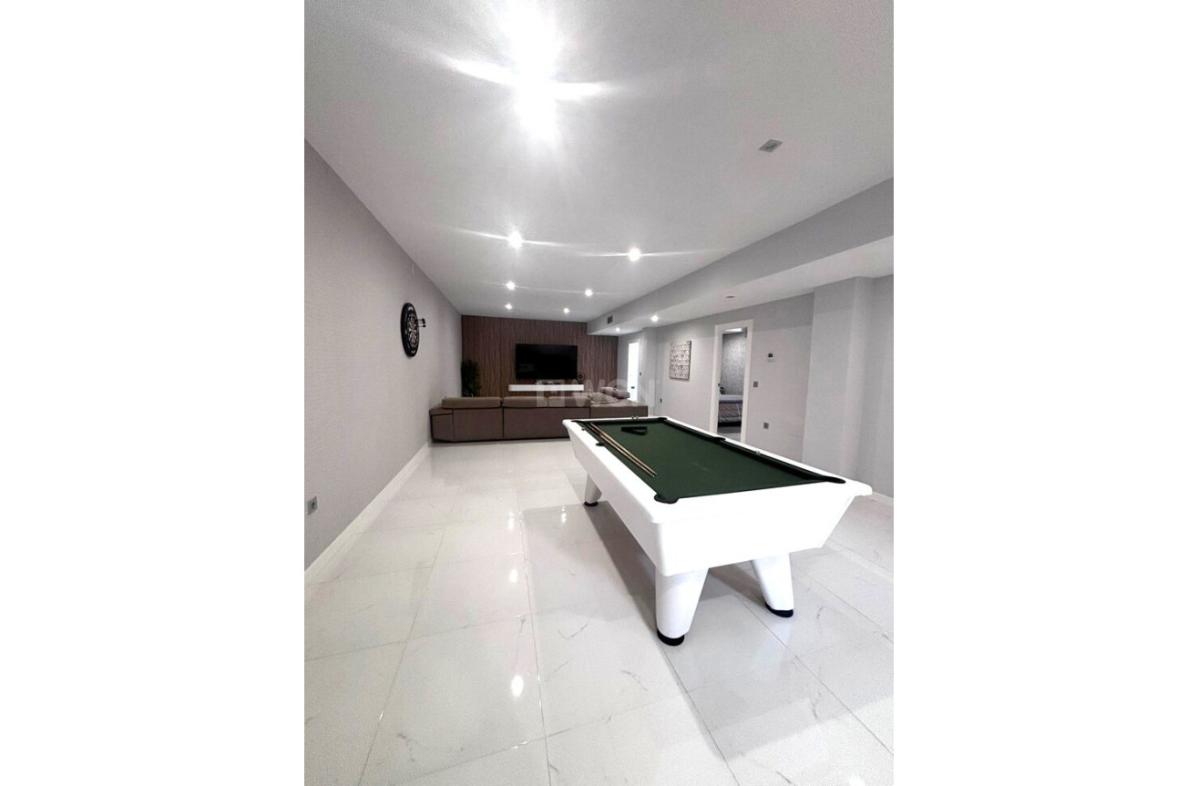 Odsprzedaż - Villa - Villamartin - Costa Blanca