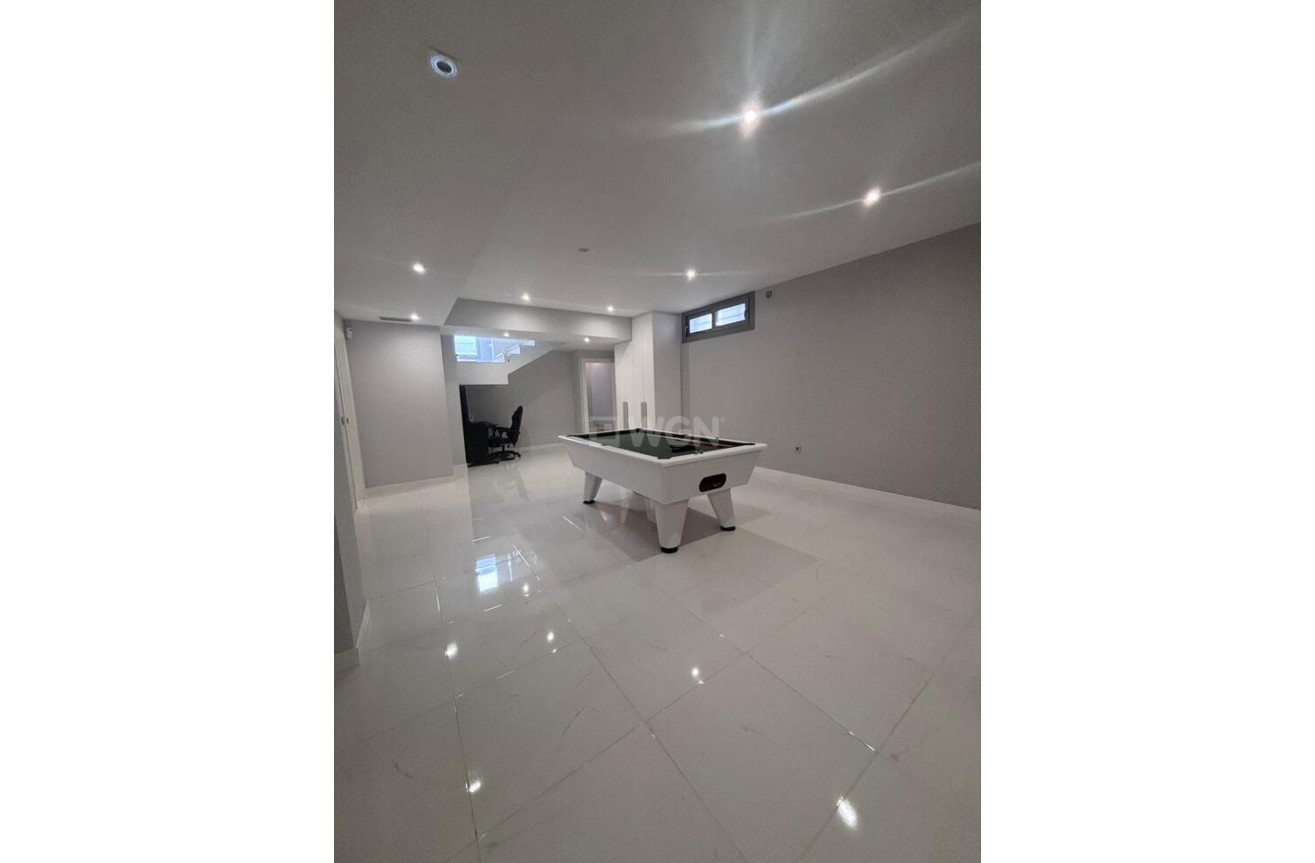 Odsprzedaż - Villa - Villamartin - Costa Blanca