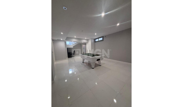 Odsprzedaż - Villa - Villamartin - Costa Blanca