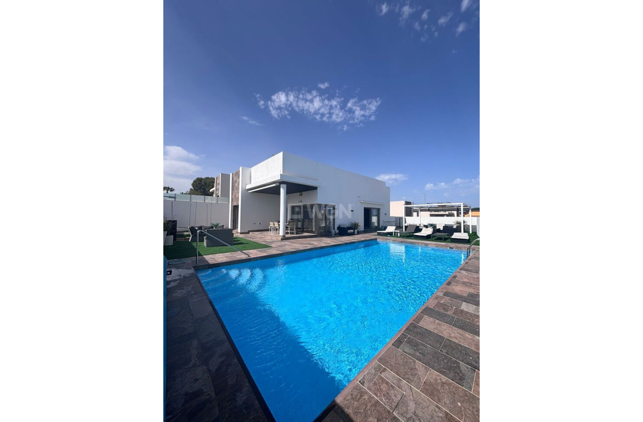 Odsprzedaż - Villa - Villamartin - Costa Blanca