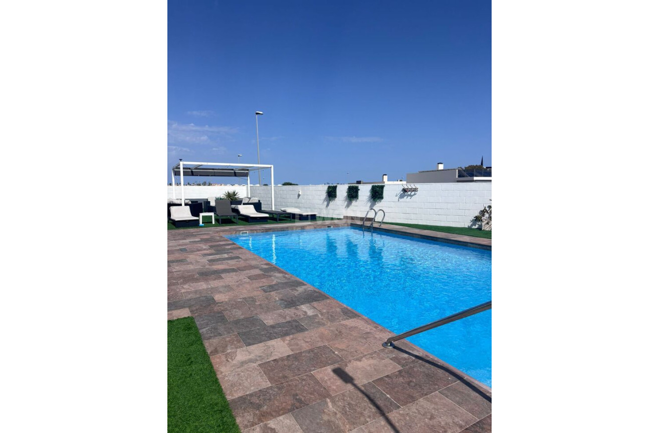 Odsprzedaż - Villa - Villamartin - Costa Blanca