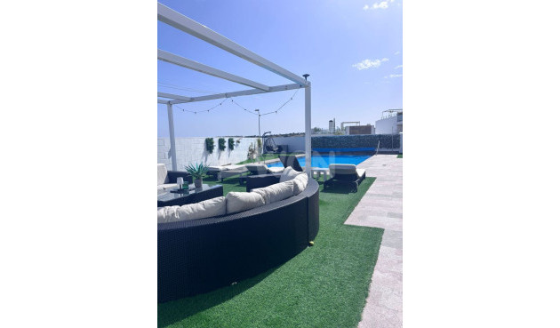 Odsprzedaż - Villa - Villamartin - Costa Blanca