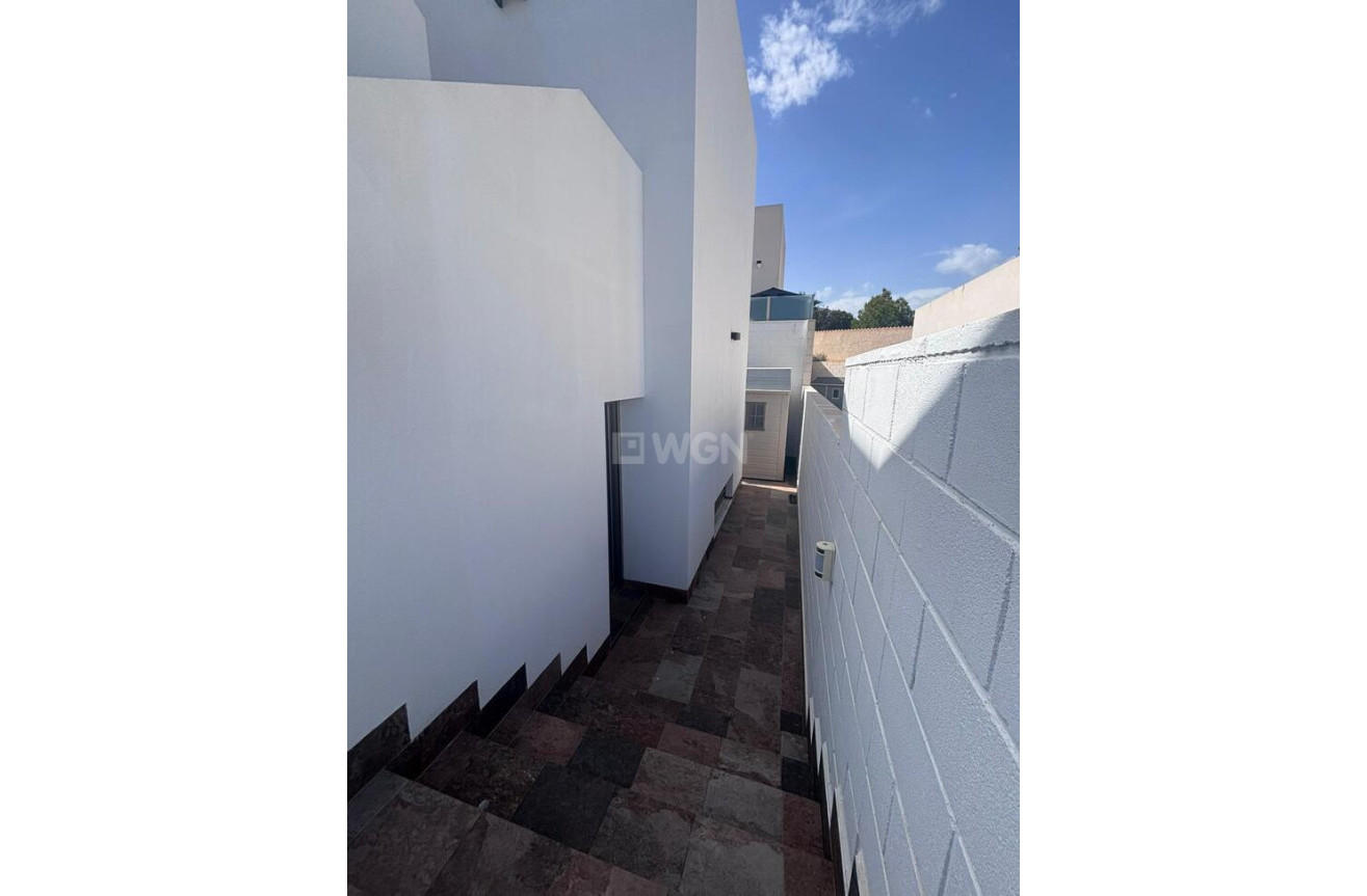 Odsprzedaż - Villa - Villamartin - Costa Blanca