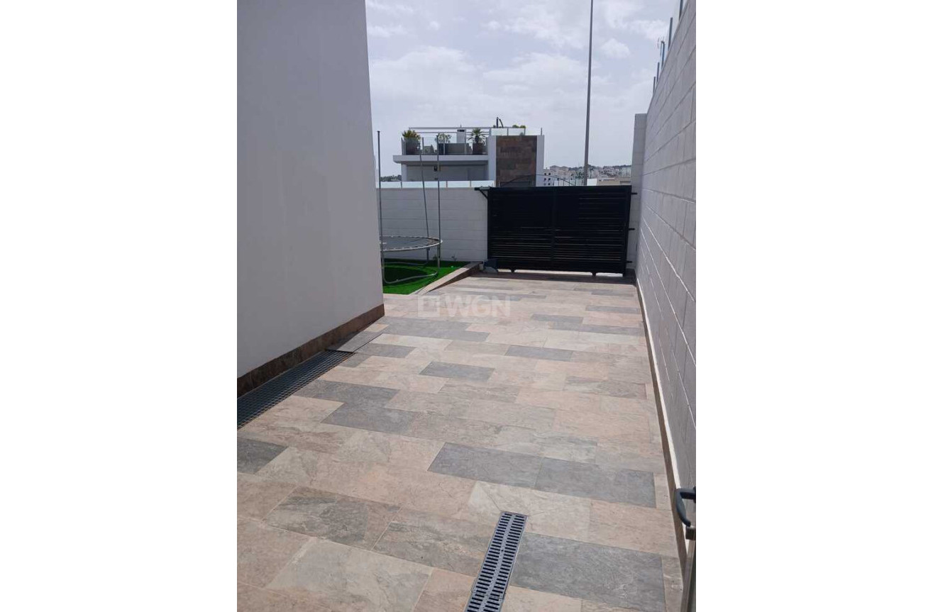 Odsprzedaż - Villa - Villamartin - Costa Blanca