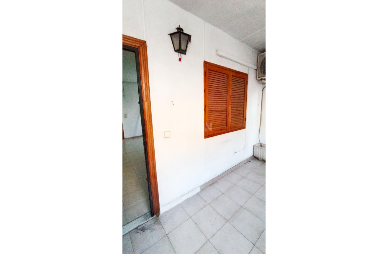 Odsprzedaż - Mieszkanie w bloku - Torrevieja - Centro