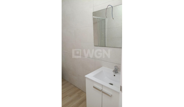 Odsprzedaż - Mieszkanie w bloku - Torrevieja - Centro