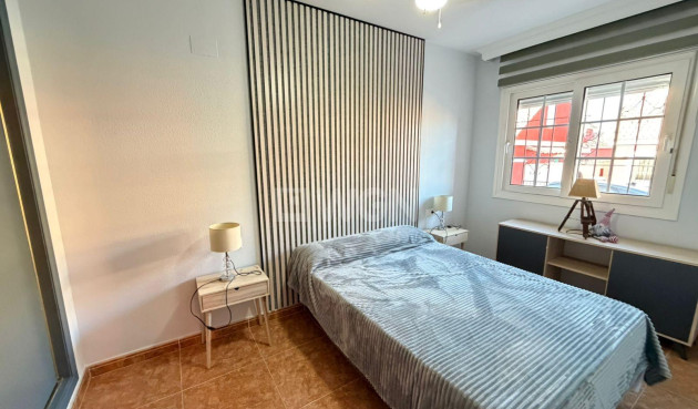 Odsprzedaż - Villa - Orihuela Costa - Villamartín