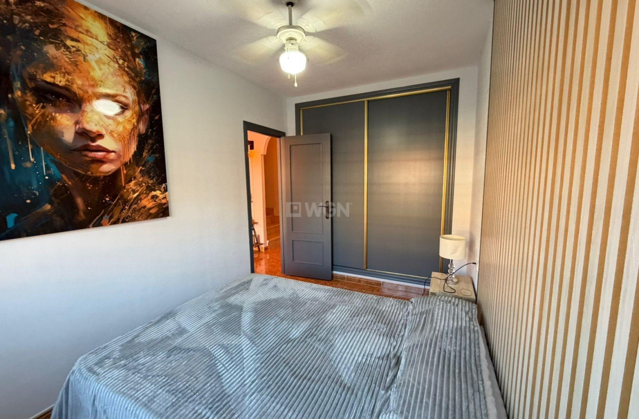 Odsprzedaż - Villa - Orihuela Costa - Villamartín