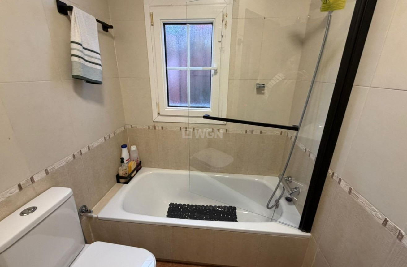 Odsprzedaż - Villa - Orihuela Costa - Villamartín