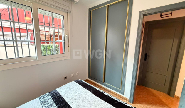 Odsprzedaż - Villa - Orihuela Costa - Villamartín