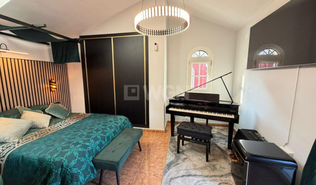 Odsprzedaż - Villa - Orihuela Costa - Villamartín