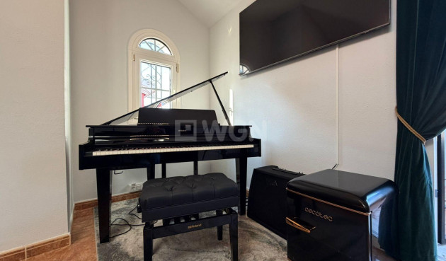 Odsprzedaż - Villa - Orihuela Costa - Villamartín