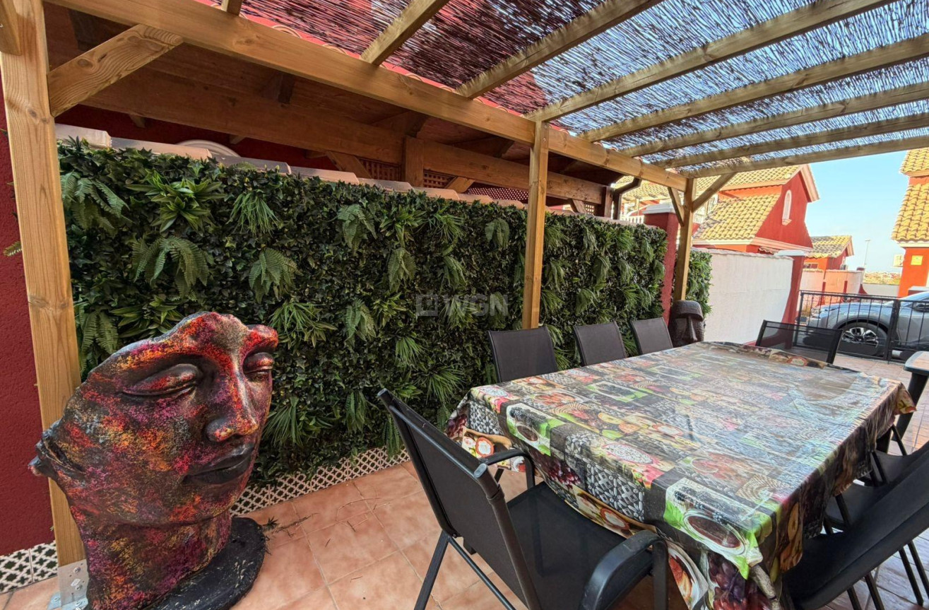 Odsprzedaż - Villa - Orihuela Costa - Villamartín