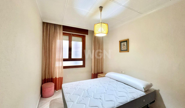 Odsprzedaż - Mieszkanie w bloku - Torrevieja - Acequion