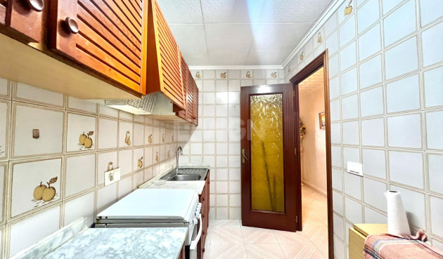 Odsprzedaż - Mieszkanie w bloku - Torrevieja - Acequion