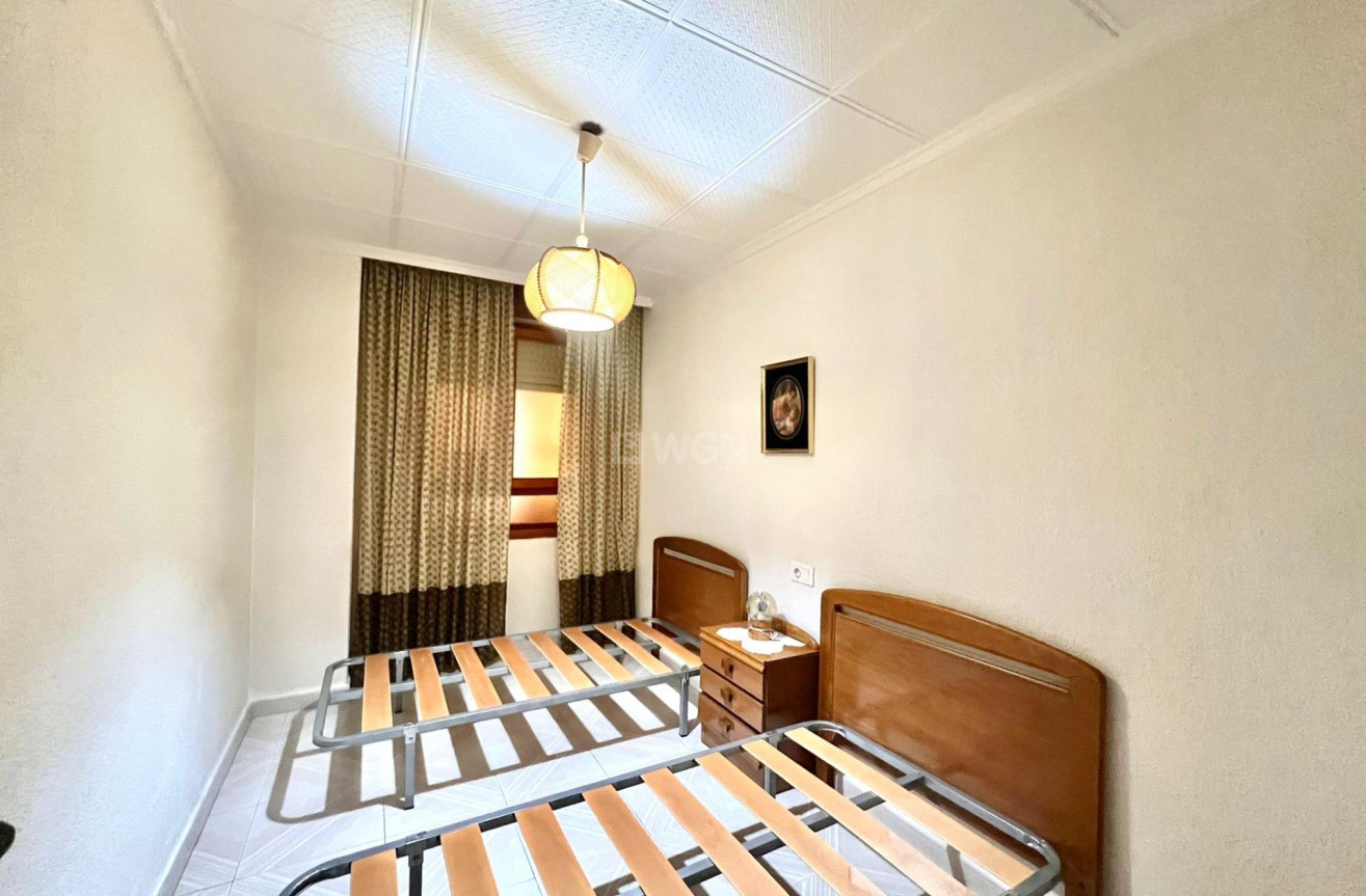 Odsprzedaż - Mieszkanie w bloku - Torrevieja - Acequion