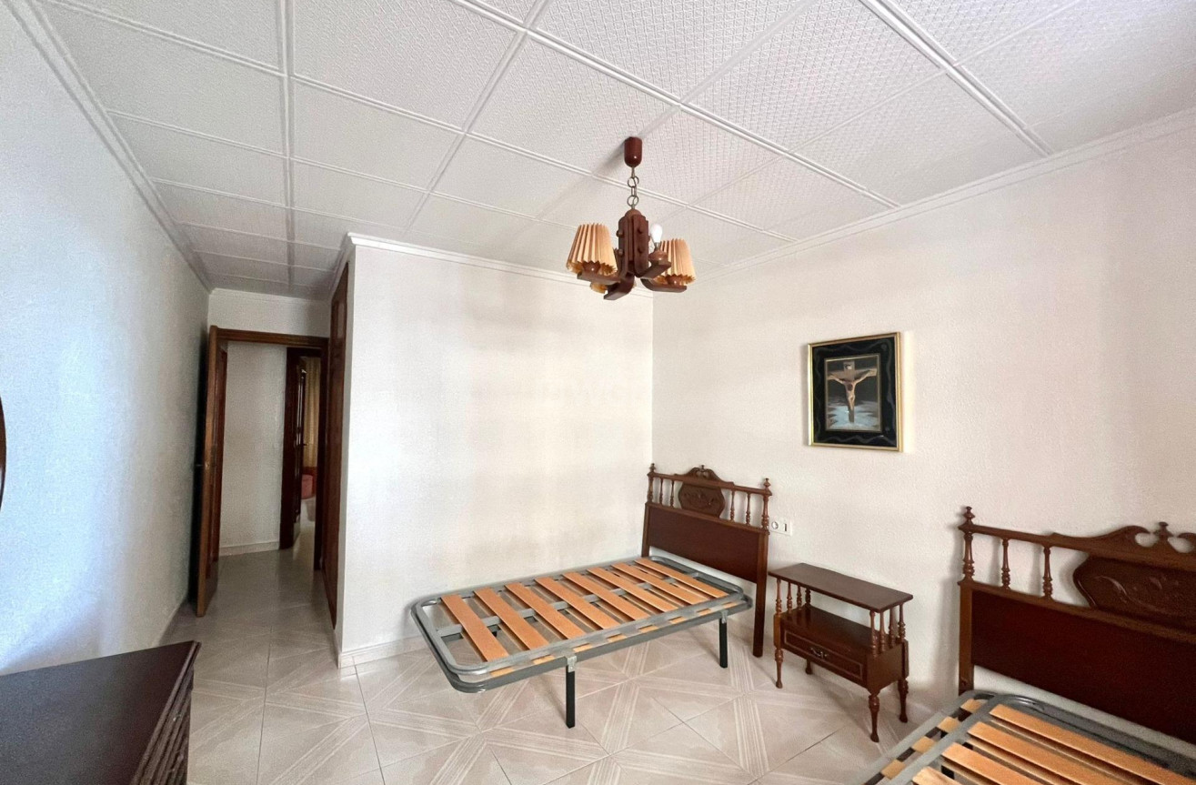 Odsprzedaż - Mieszkanie w bloku - Torrevieja - Acequion