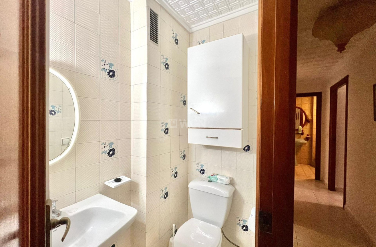 Odsprzedaż - Mieszkanie w bloku - Torrevieja - Acequion