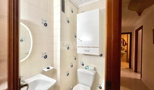 Odsprzedaż - Mieszkanie w bloku - Torrevieja - Acequion