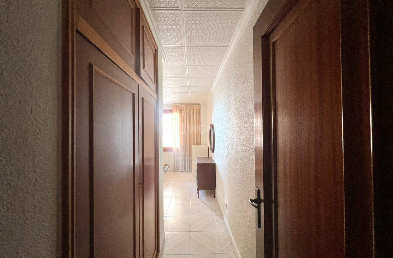 Odsprzedaż - Mieszkanie w bloku - Torrevieja - Acequion