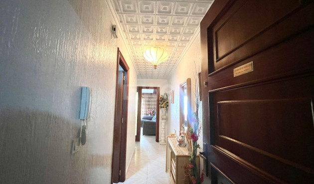 Odsprzedaż - Mieszkanie w bloku - Torrevieja - Acequion