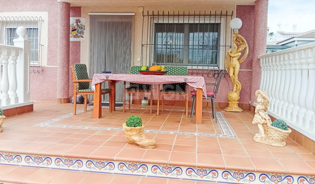 Odsprzedaż - Villa - Torrevieja - La Siesta