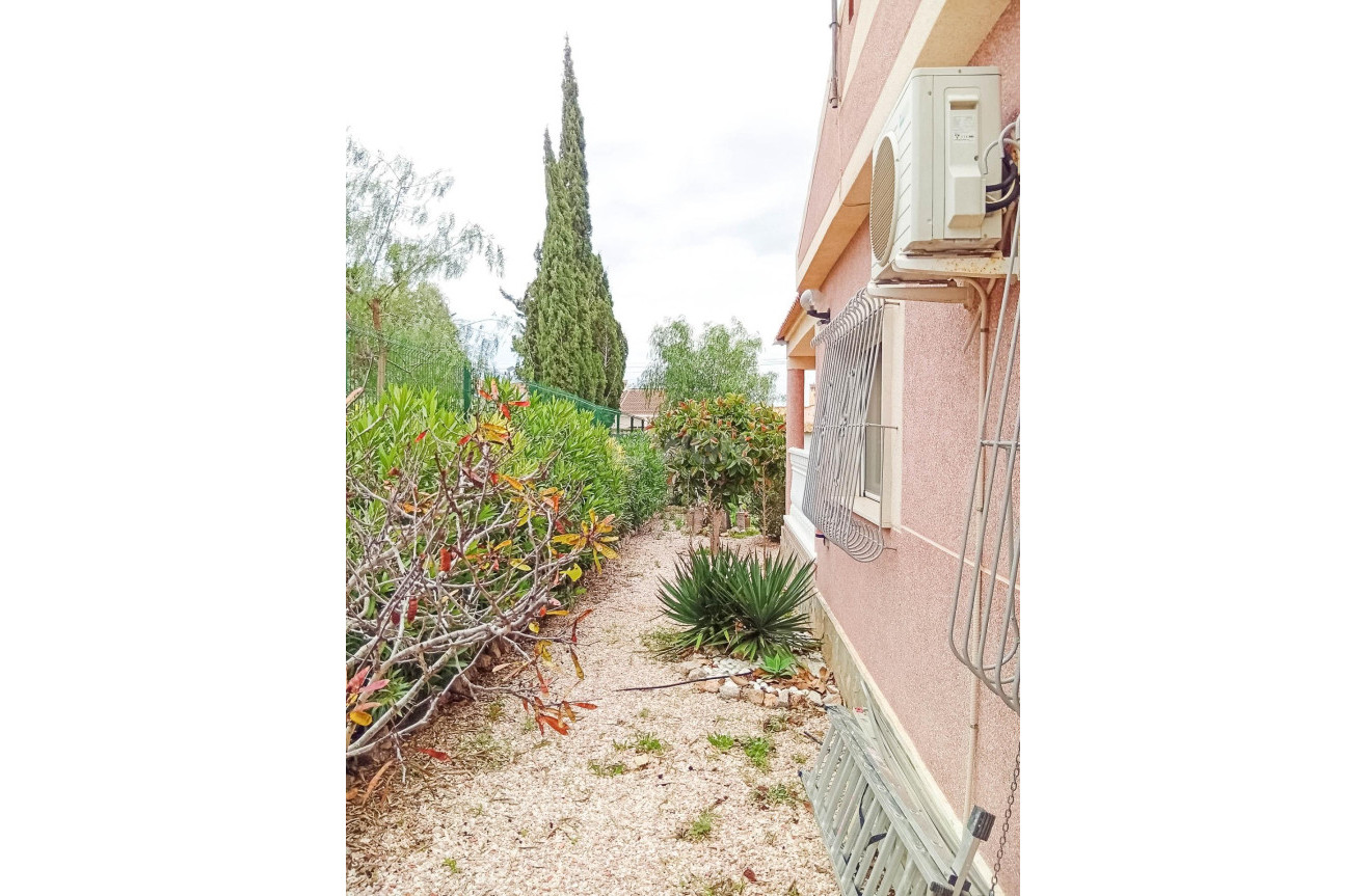 Odsprzedaż - Villa - Torrevieja - La Siesta