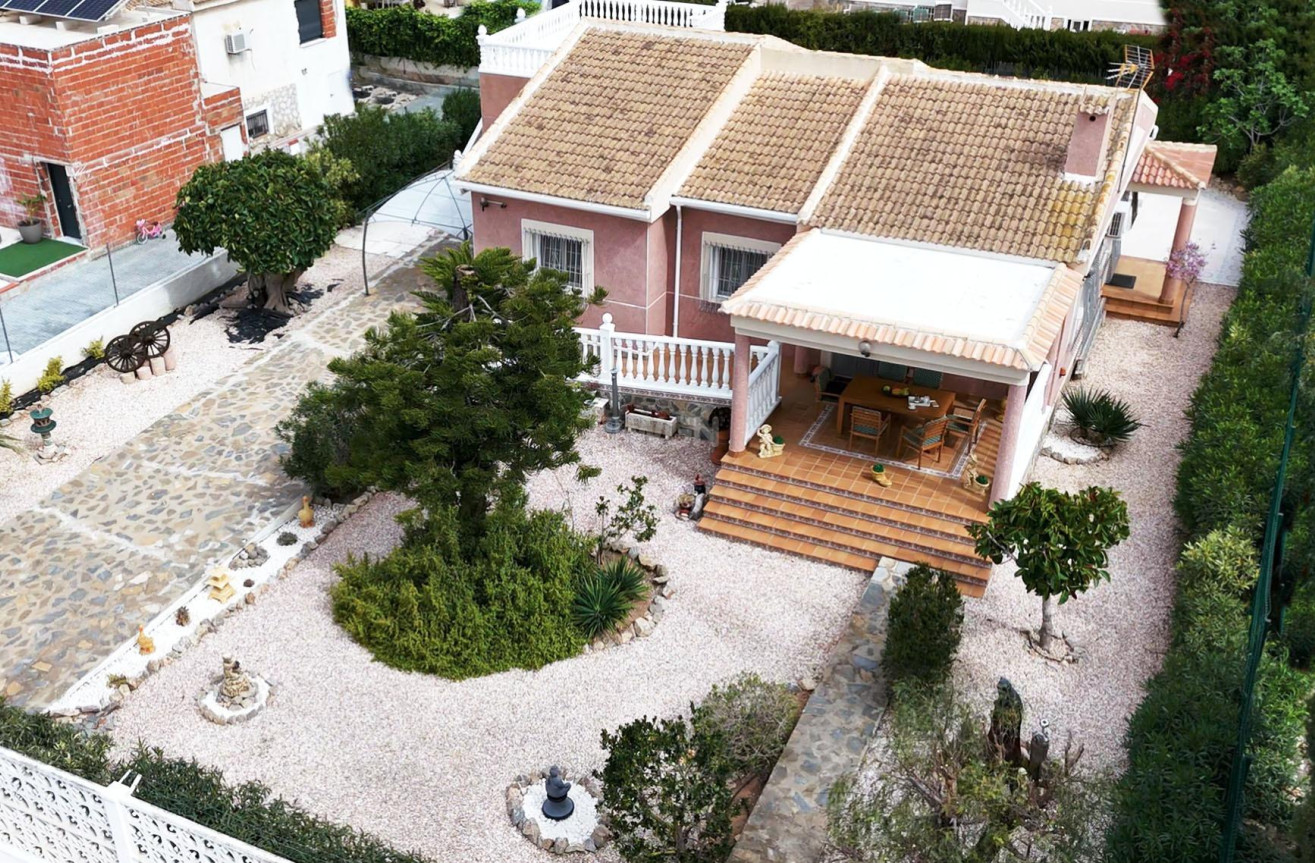Odsprzedaż - Villa - Torrevieja - La Siesta