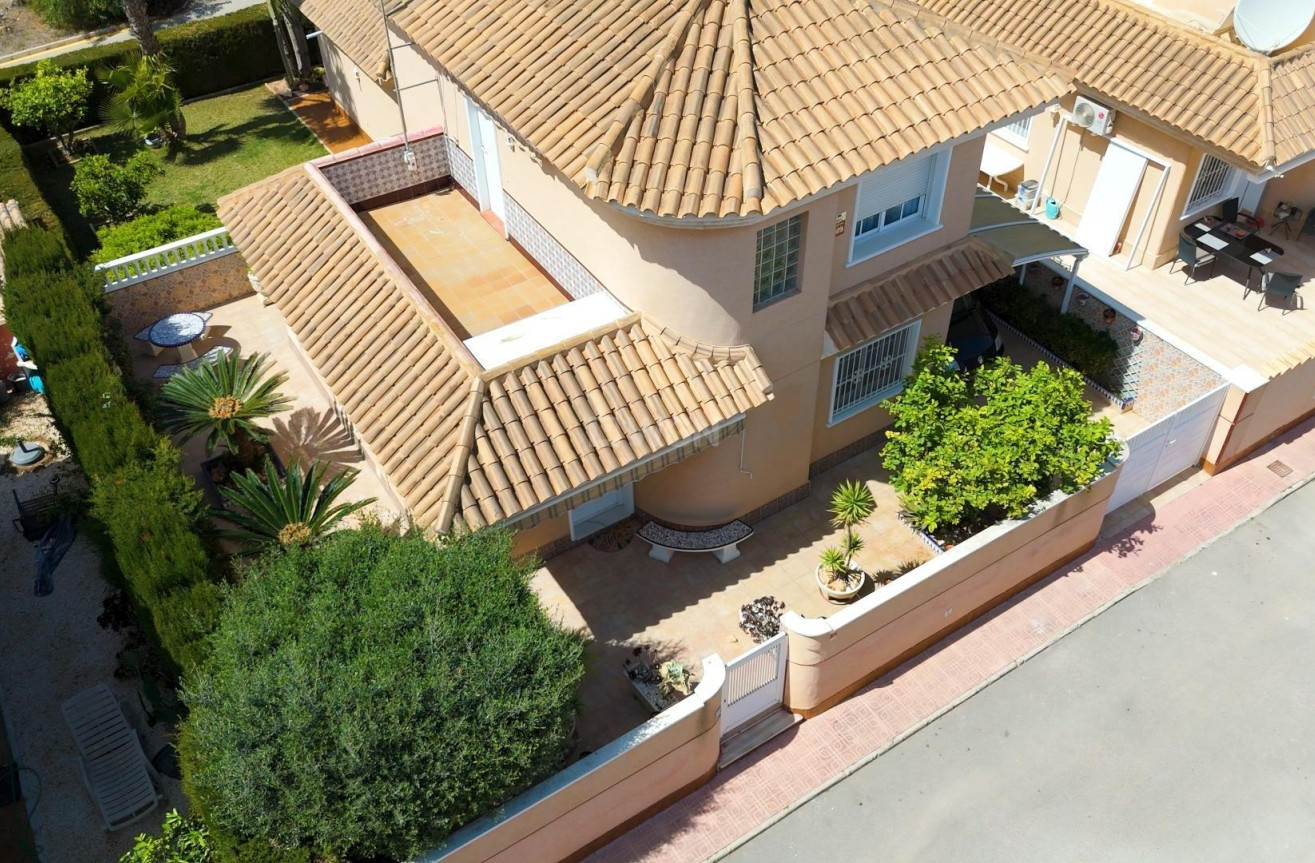 Odsprzedaż - Villa - Torrevieja - Los Balcones - Los Altos del Edén