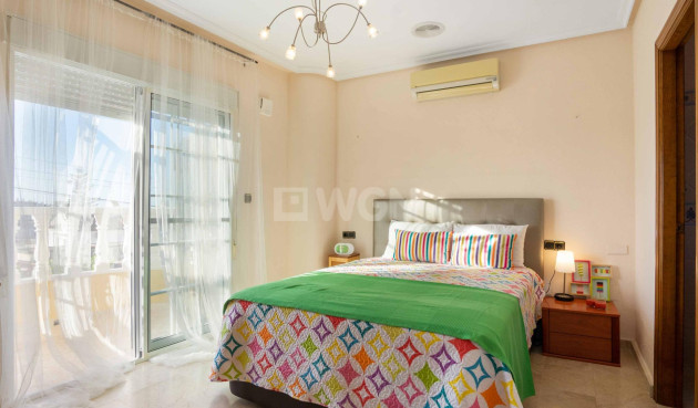 Odsprzedaż - Kamienica - Orihuela Costa - Los Almendros-la Florida