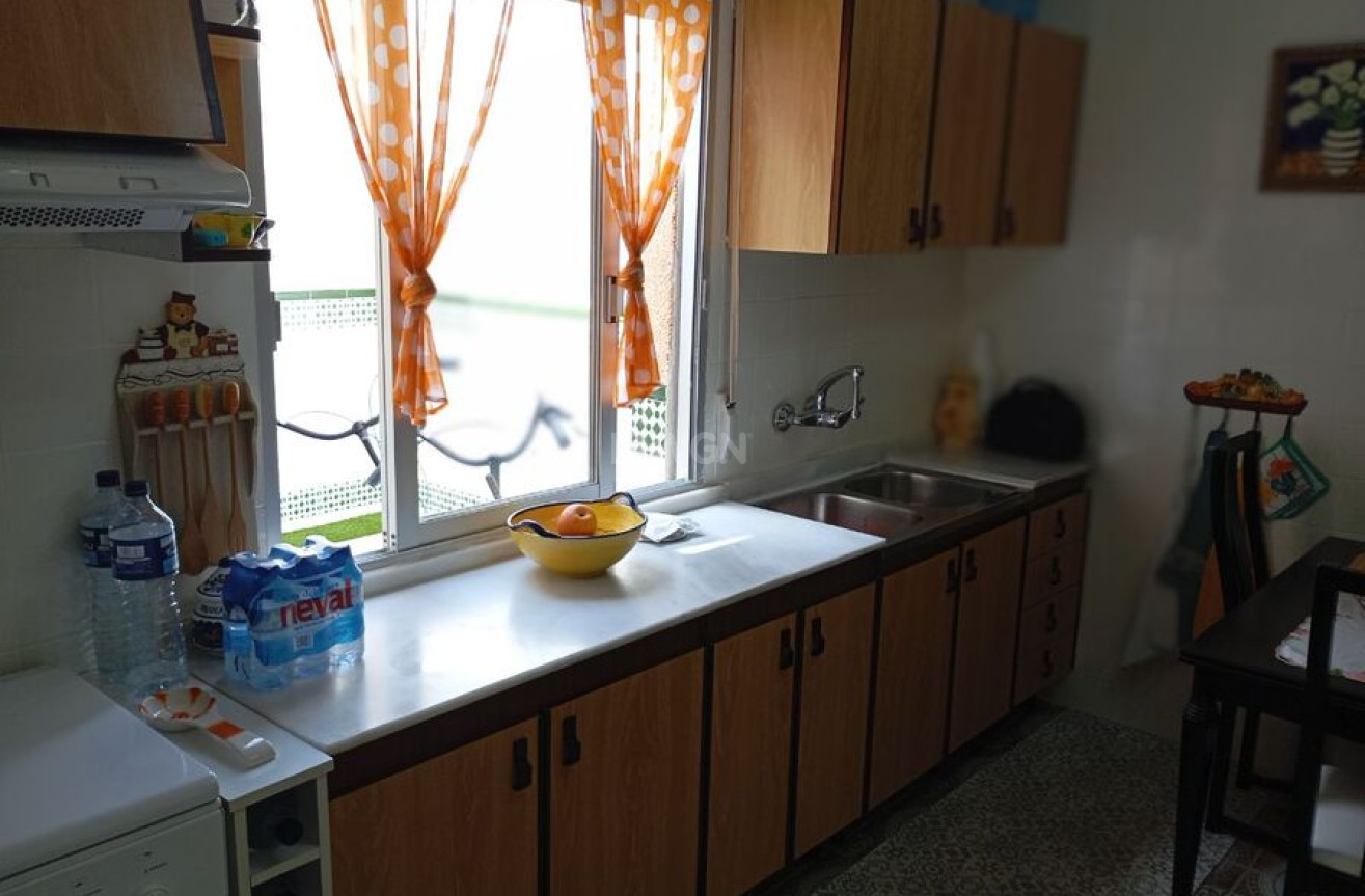 Odsprzedaż - Kamienica - Daya Vieja - Costa Blanca