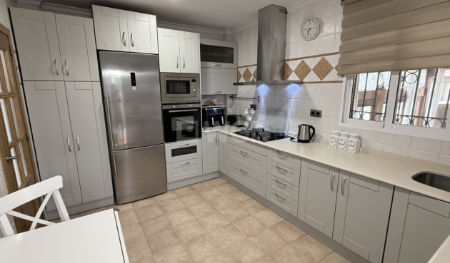 Odsprzedaż - Kamienica - Sucina - Inland