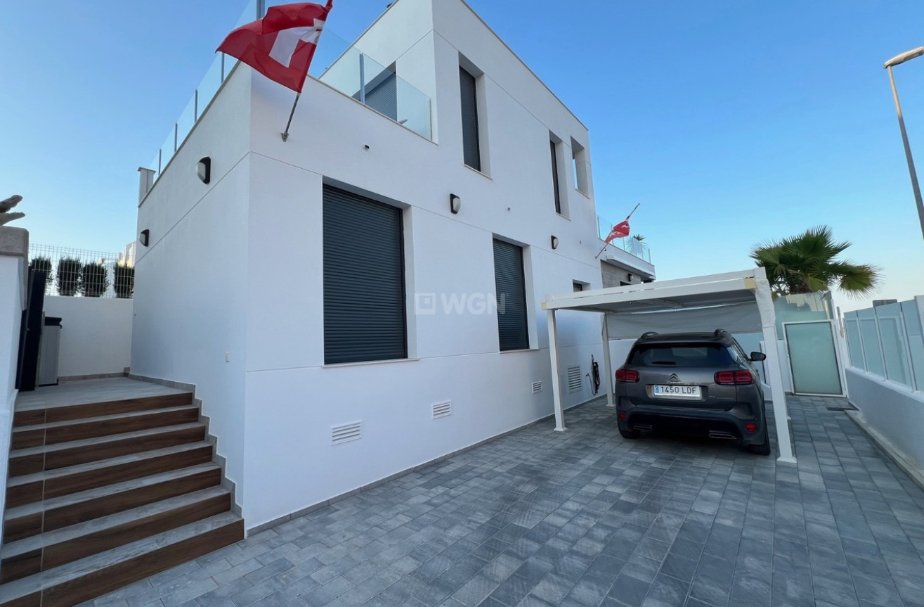 Odsprzedaż - Villa - Los Montesinos - Costa Blanca