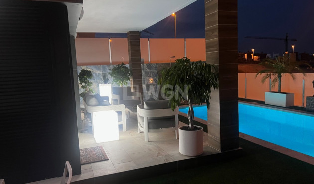 Odsprzedaż - Villa - Los Montesinos - Costa Blanca