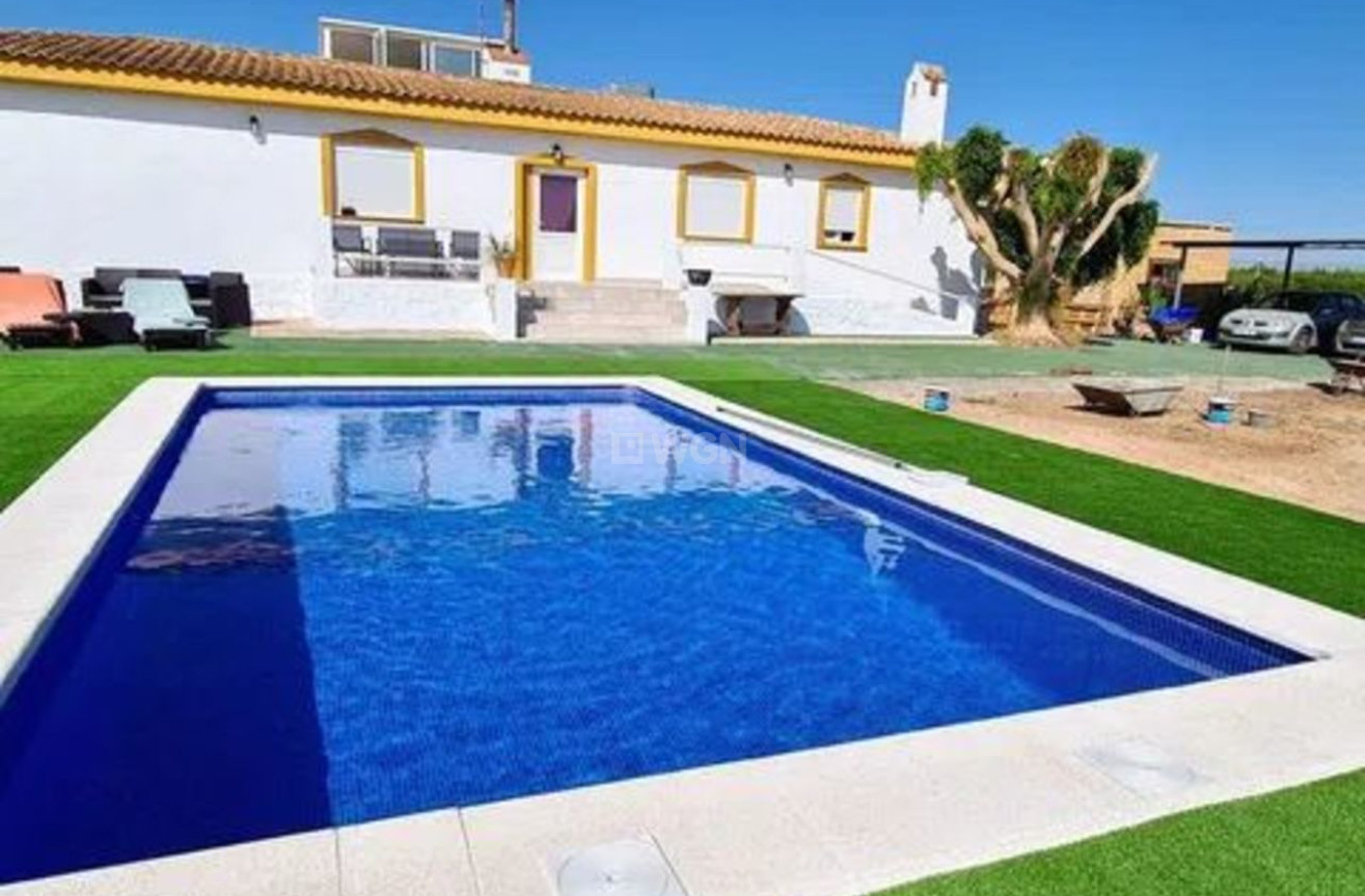 Odsprzedaż - Villa - San Miguel de Salinas - Inland