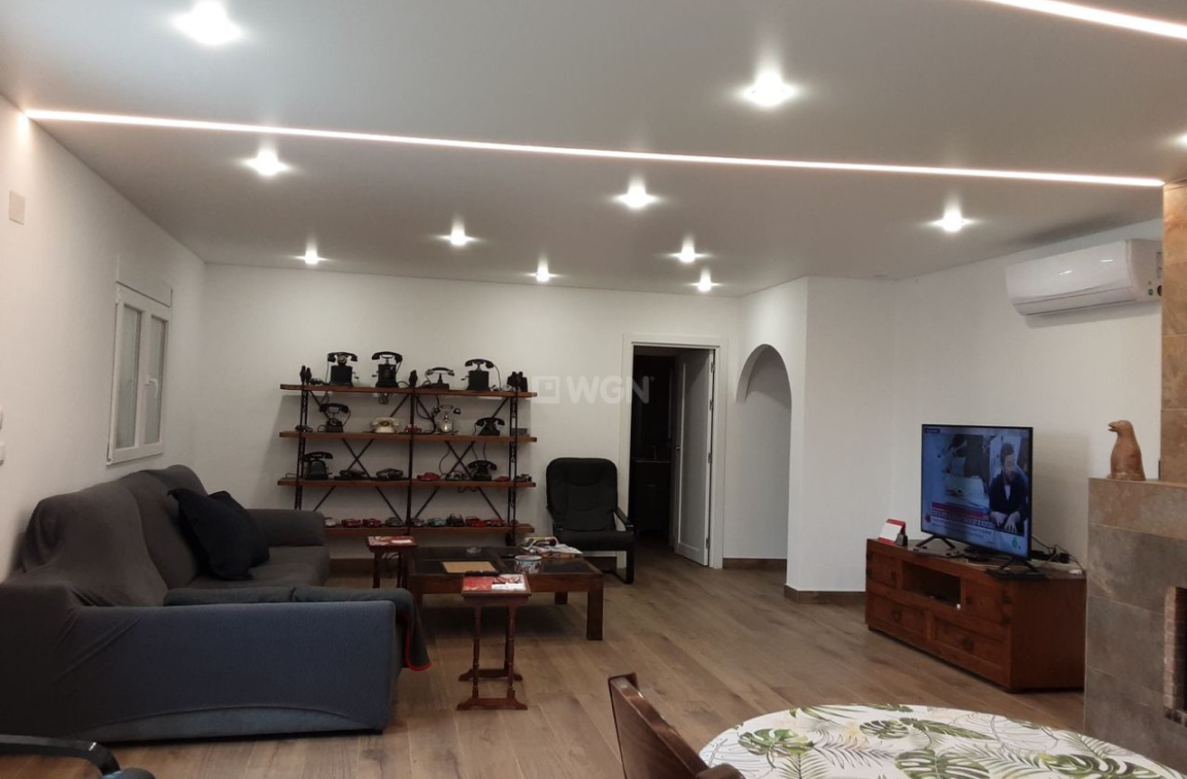 Odsprzedaż - Villa - San Miguel de Salinas - Inland